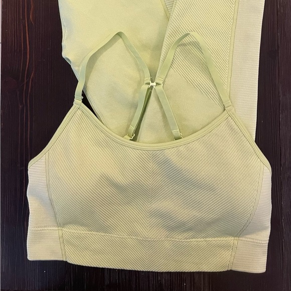 Offline by Aerie set - Picture 2 of 4